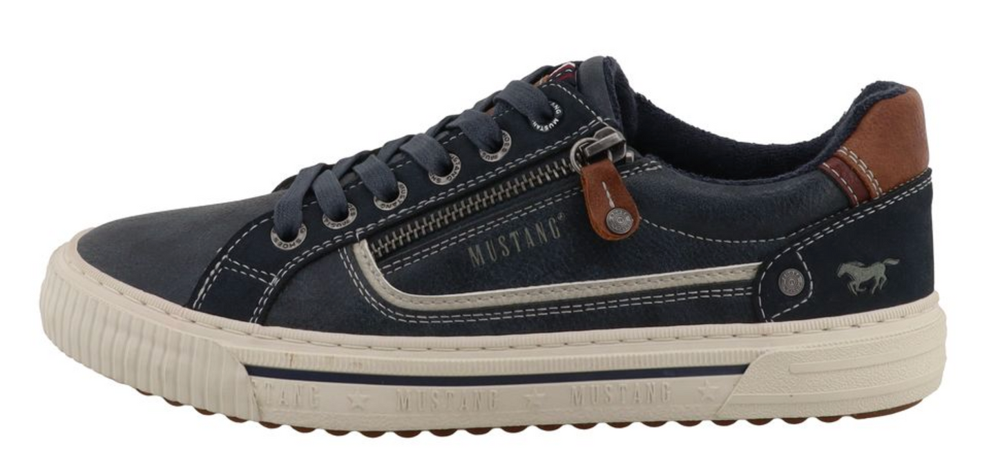 Mustang Trainers Navy